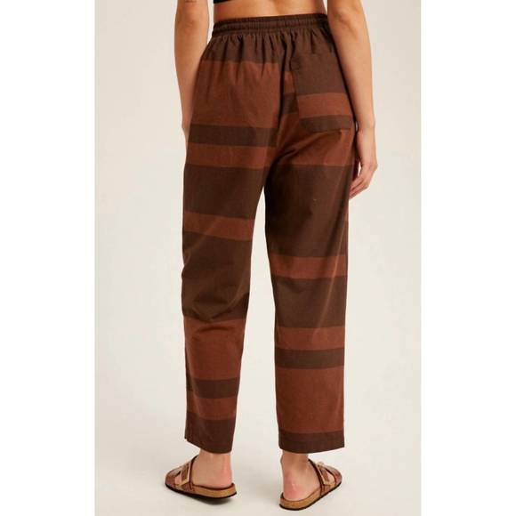 NEW LISTICLE color block slouchy pants in brown - Picture 3 of 4